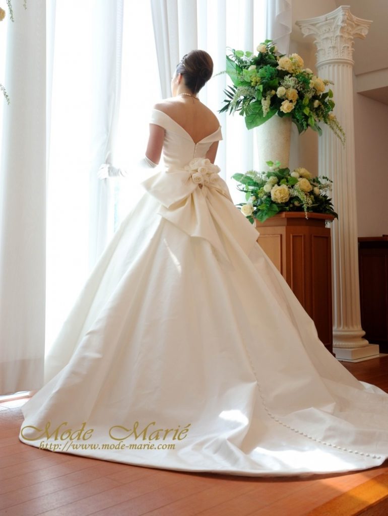 チャペル挙式はこれで決まり オススメドレス3選 その2 モード マリエの新着 キャンペーン情報 チャペル挙式はこれで決まり オススメドレス3選 その2 モード マリエの新着 キャンペーン情報