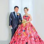 お二人できちんと立ち姿　蜷川実花ドレス