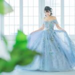 新婦様　スカートを広げてくるり